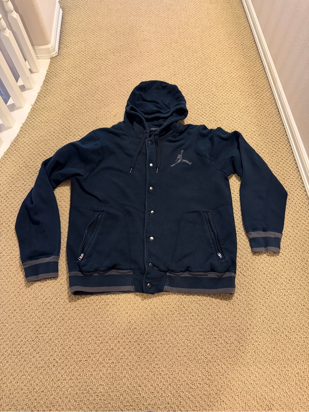 Air Jordan Varsity Warmup Hoodie Basketball Jacket (Men’s Size Large)